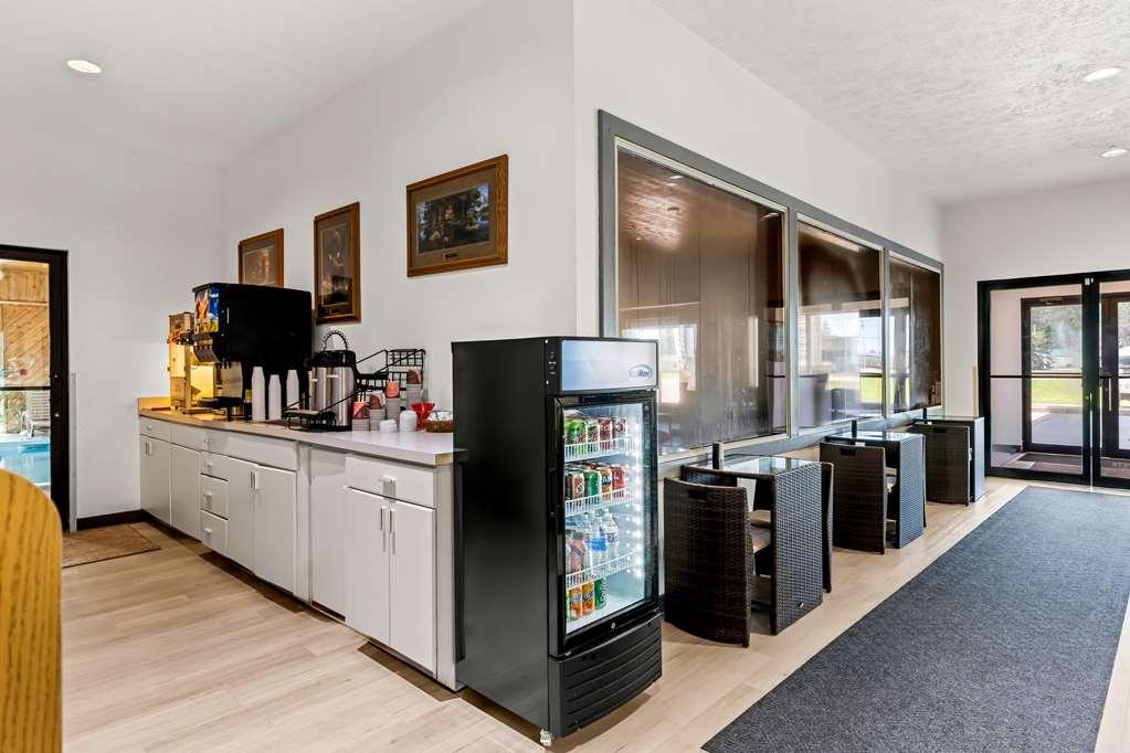 Americas Best Value Inn & Suites - Tahquamenon Country Newberry Ristorante foto