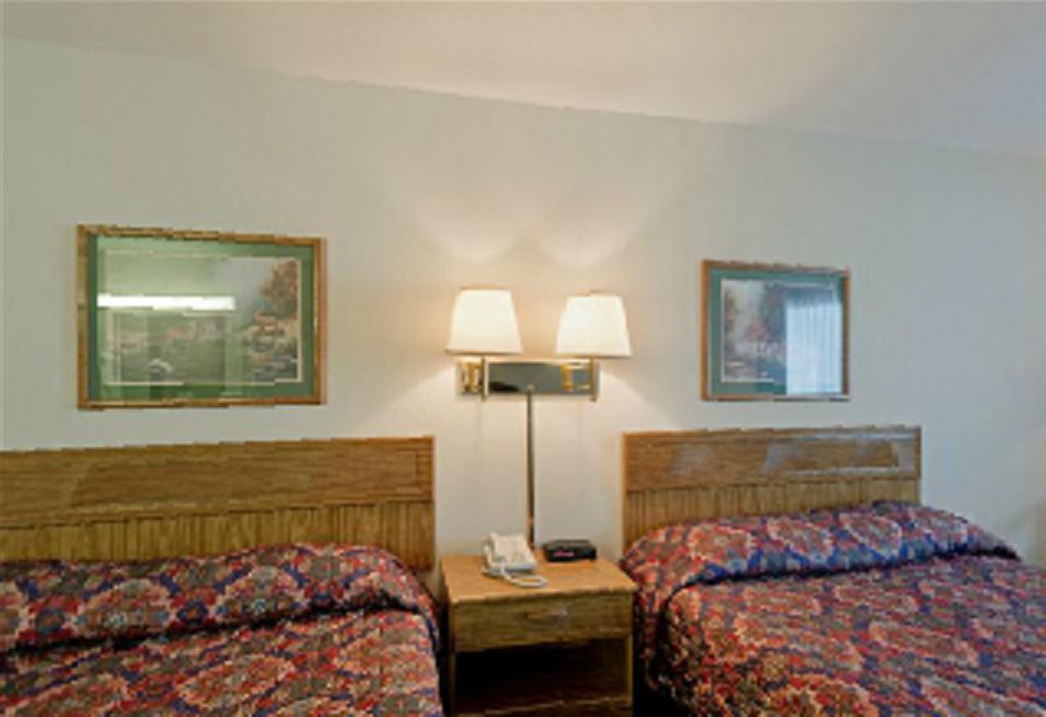 Americas Best Value Inn & Suites - Tahquamenon Country Newberry Camera foto