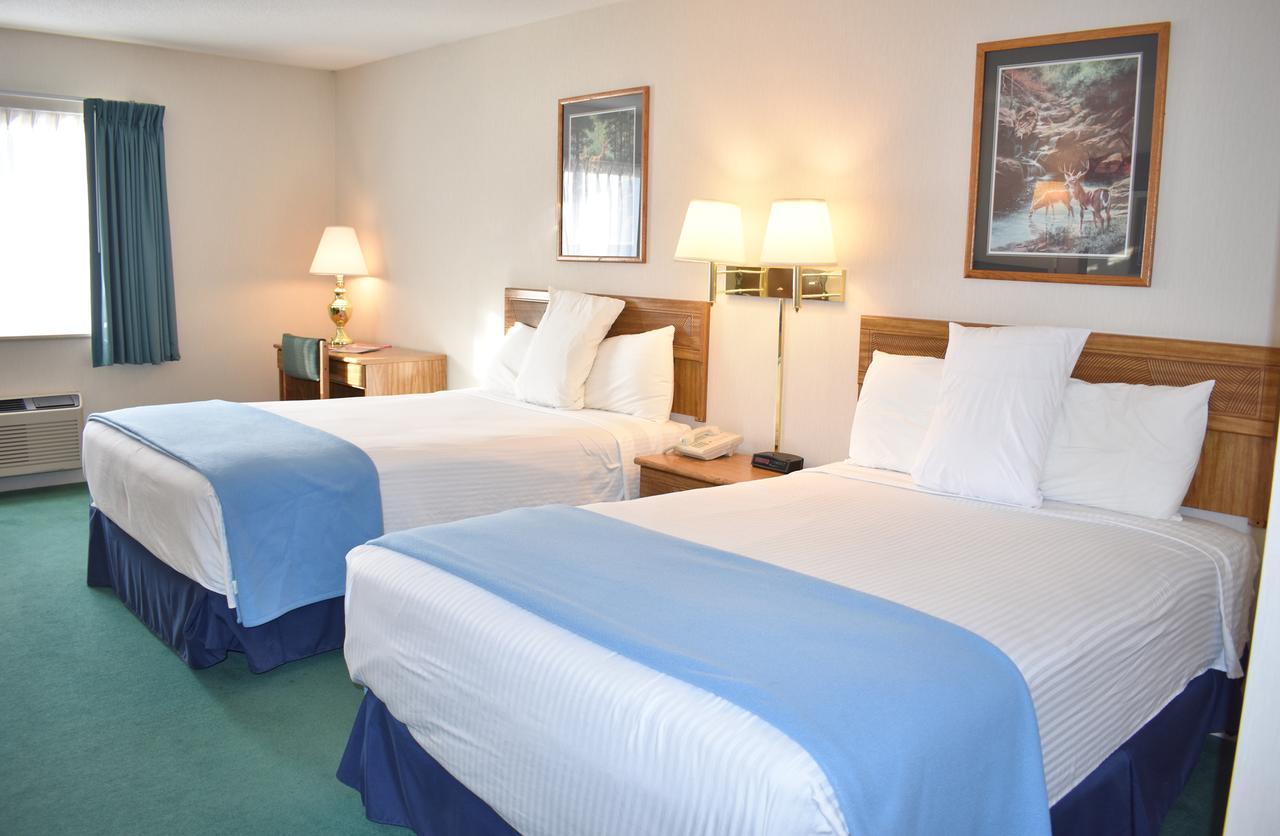 Americas Best Value Inn & Suites - Tahquamenon Country Newberry Esterno foto